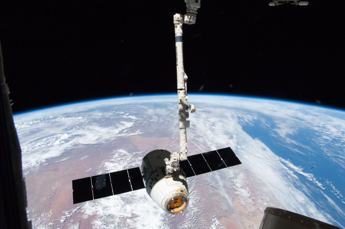 SpaceX's Private Spaceship Milestone Caps Big Week for Billionaire Elon Musk